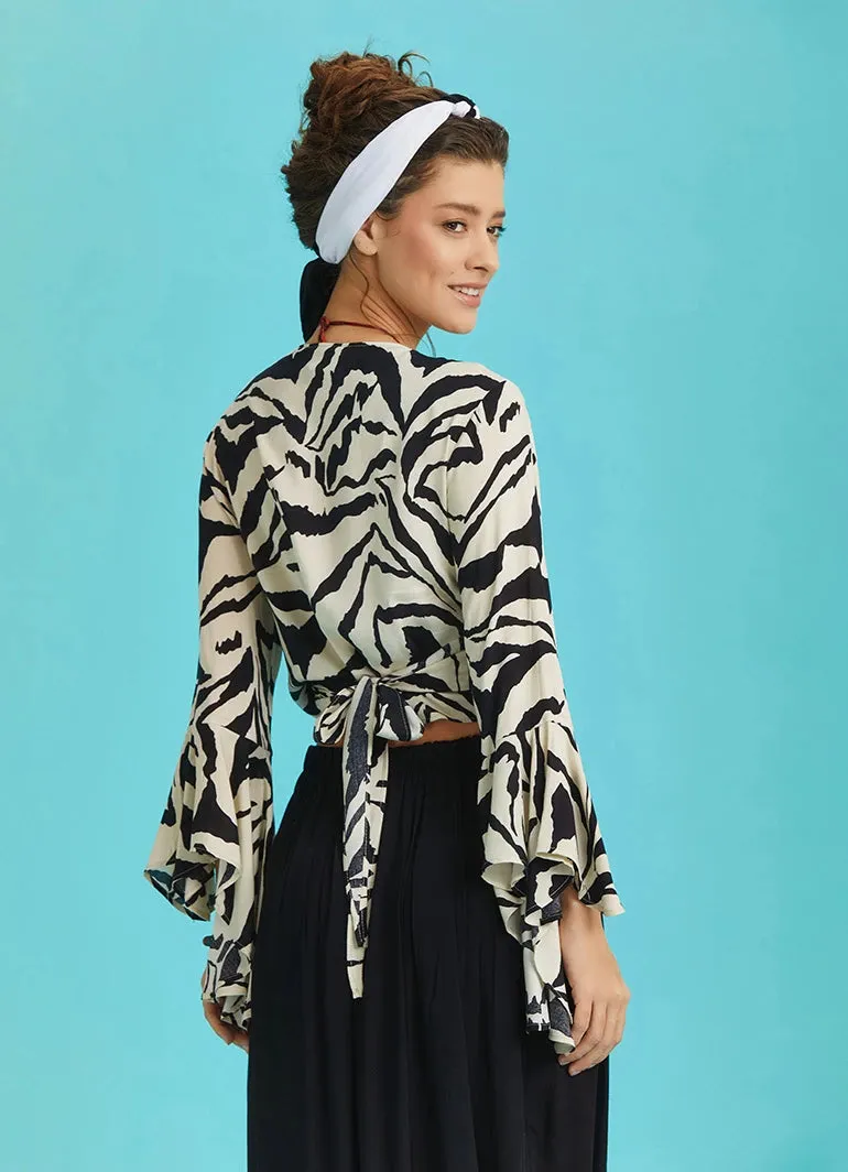 Black White Spanish Sleeve Crop Blouse