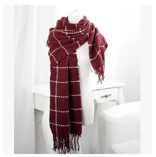 Cozy Checkered Wool Scarf for Winter