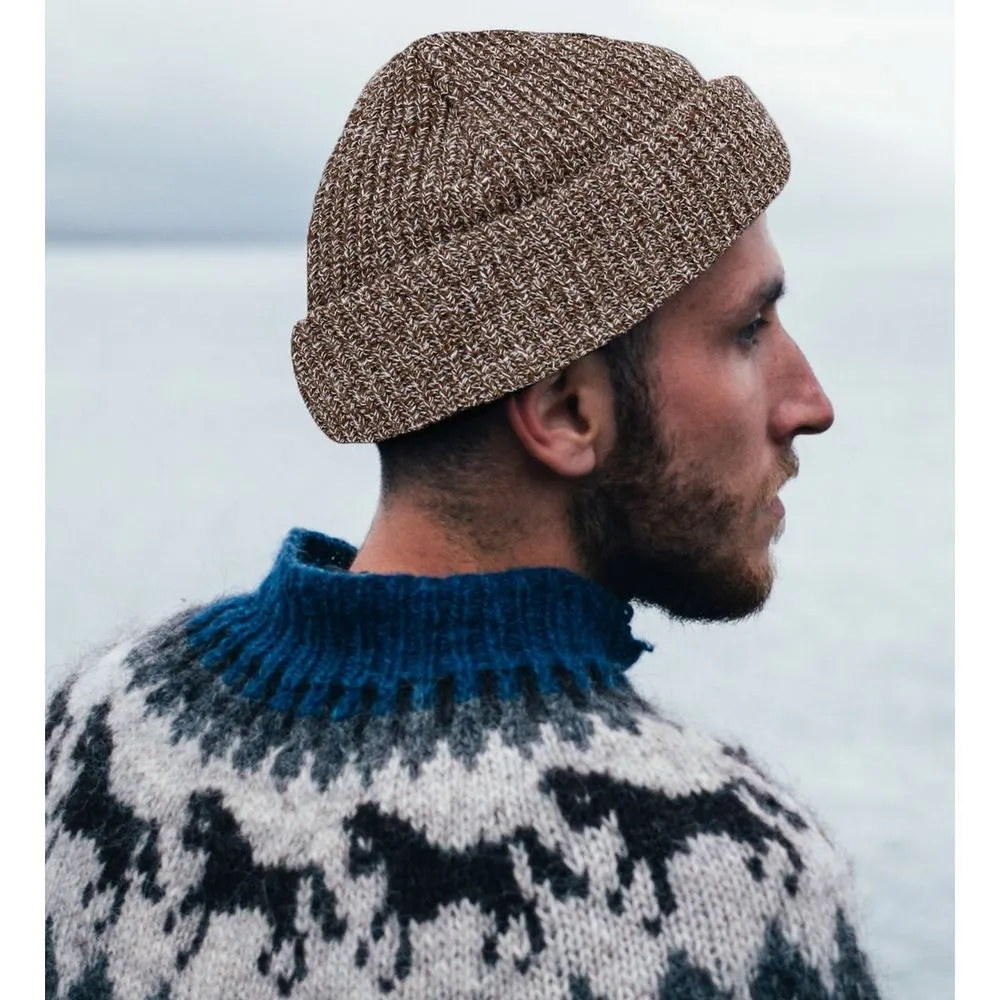 Ethos FISHERMAN BEANIE - BRUN-MIX acryl hue i klassisk fisker stil