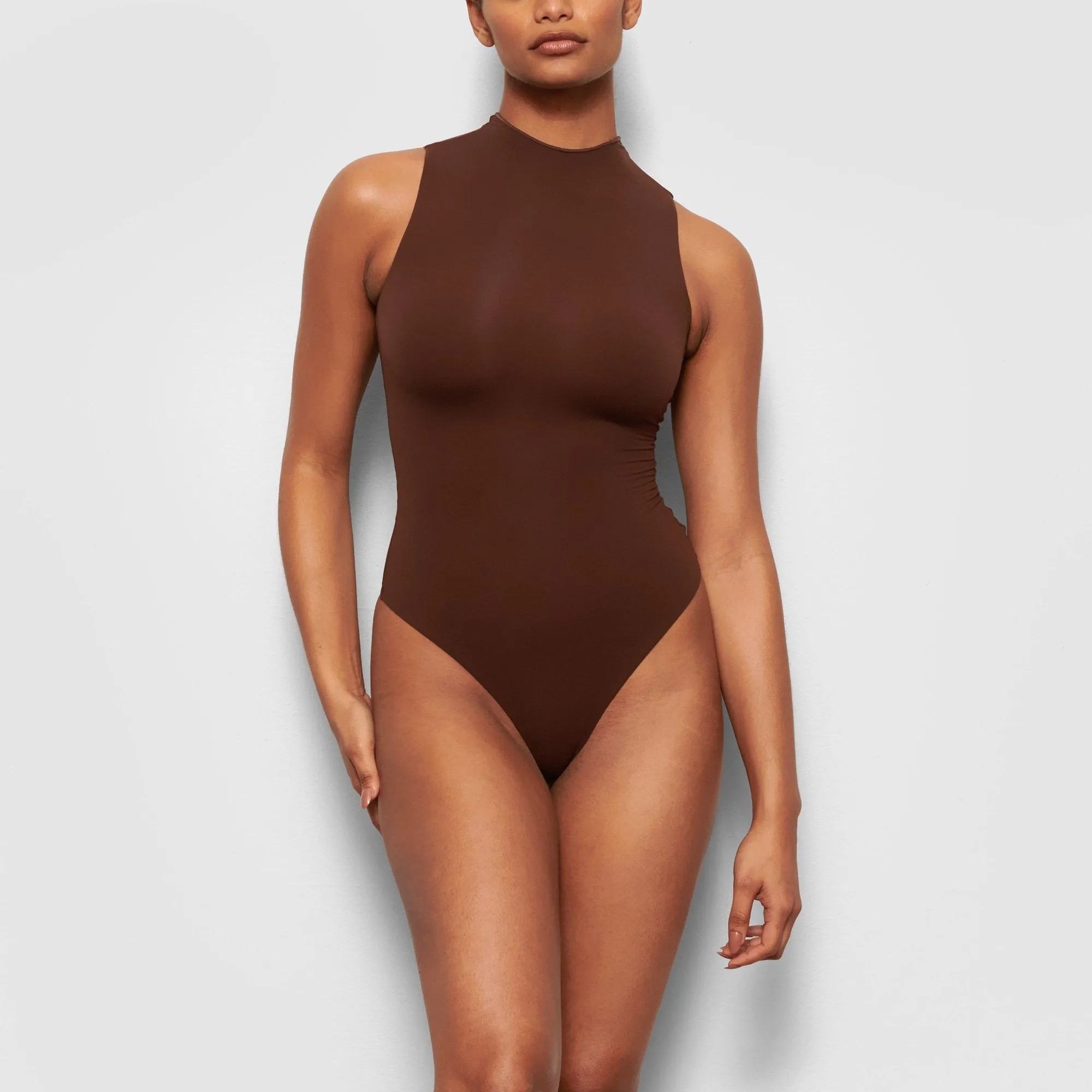 FITS EVERYBODY SLEEVELESS MOCK NECK BODYSUIT | COCOA