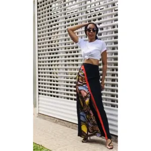 FolaShade Skirt in Artistic Print