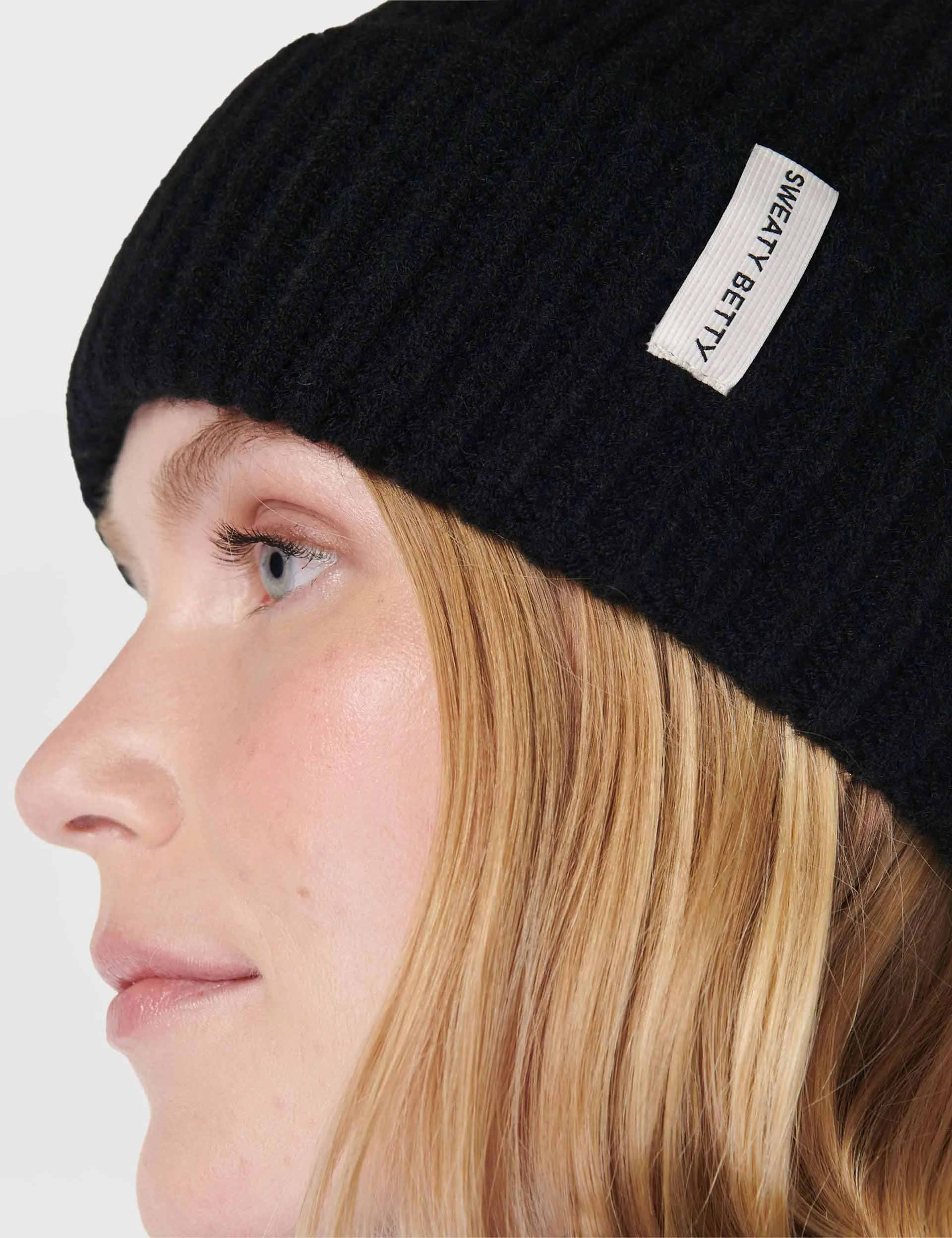 Snowfall Knitted Beanie - Black