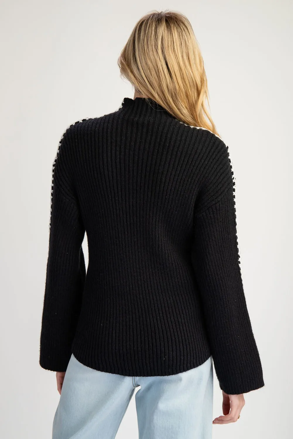 STITCH POINT MOCK NECK SWEATER